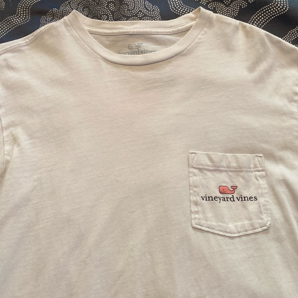 Good condition Vineyard Vines men’s size Small long sleeve T-shirt